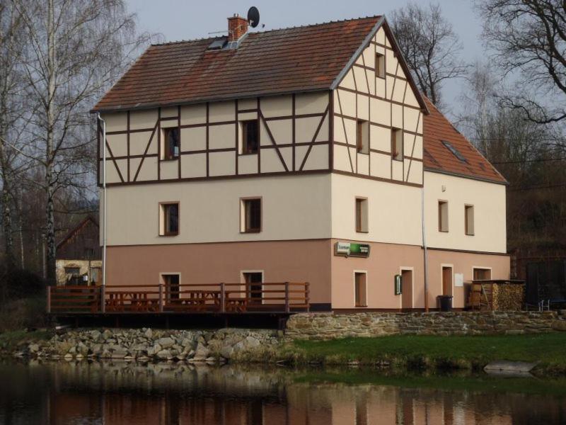 Penzion Cerny Mlyn Sokolov Brezova  Extérieur photo